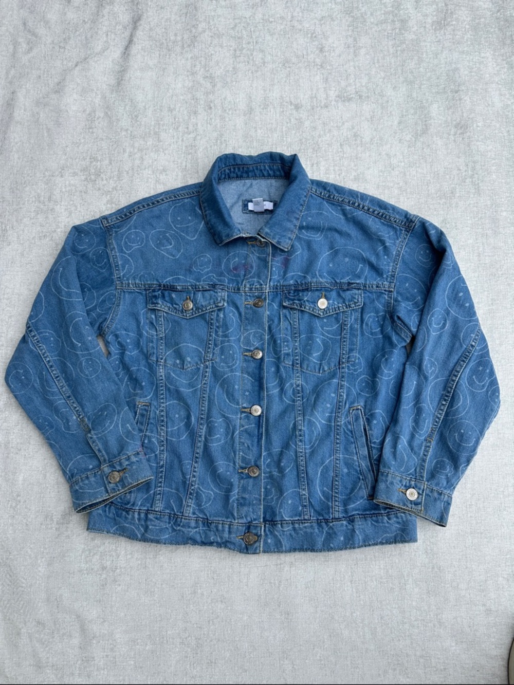 Forever 21 Embroidered Light Wash Denim Jacket Women's Medium